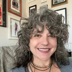 Avatar of Lauryn Hunter - Experienced Mentor at Mentorverse.io | Online Mentorship Platform